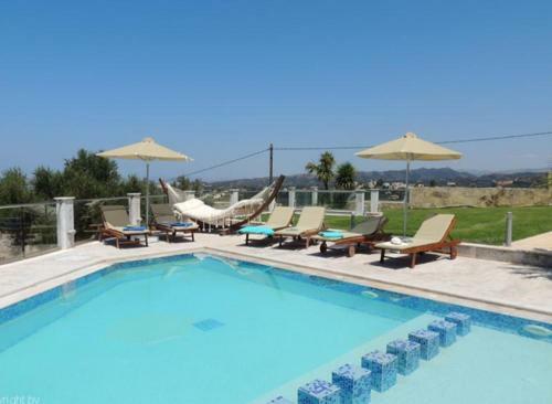 Provarma Hills Luxury Villa Gerani