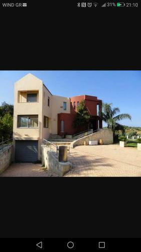 Provarma Hills Luxury Villa Gerani