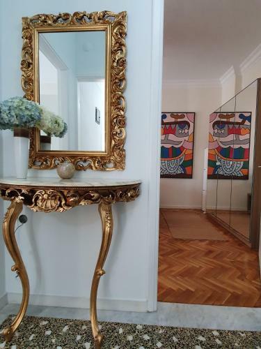 Urban Chic Apartment