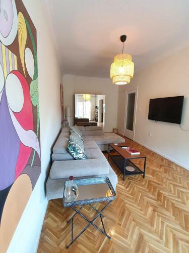 Urban Chic Apartment