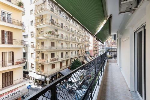 Porto Sea View Apartments - Mitropoleos