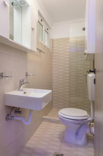 Evia's Apartment - New Apartment In Town!