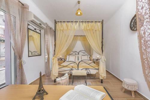 Dennis City Center Elegant Apartment (2)