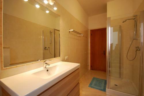 Apartamento Appartamenti Con Giardino E Posto Auto Per Famiglie E Biker