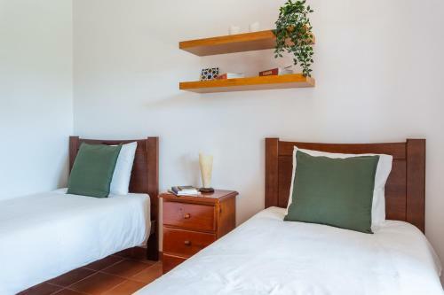 Villa Aroeira, Private Pool, Space For 8 Guests