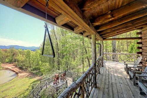 Above It All Luxury Mountain Log Cabin