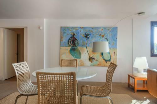 Villa Oasis Lagonisi With Garden And Large Pool