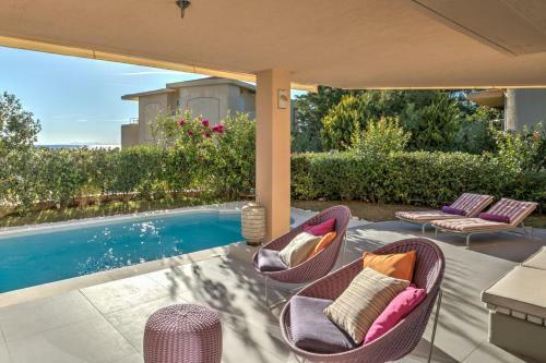 Luxurious Villa Philoxenia