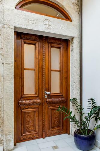 Villa Minimalist Stone Country House