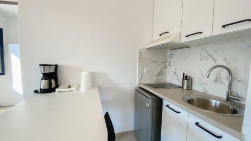 Beautiful Apartment In Platis Gialos