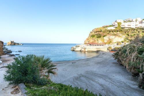 Vasilios Sea View Apartments