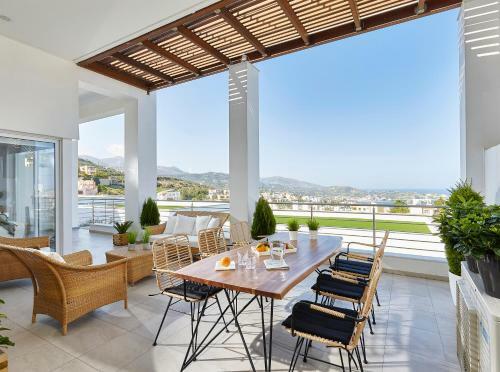 Spacious Mint Luxury Villa Access To Private Beach