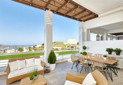 Spacious Mint Luxury Villa Access To Private Beach
