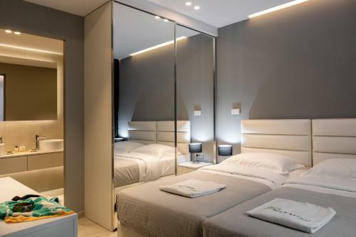 Rock Bay Villas - Luxury Villas In Crete