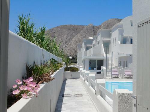 Sea La Vie Beachfront Apartments
