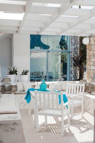 Hotel Kouros Home & Suites