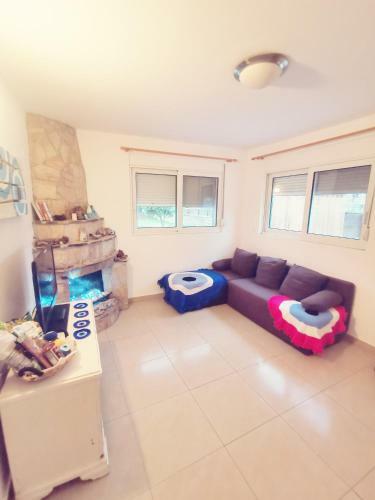 Monaxia Cottage