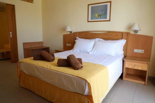 Coloma Apartments Pefkos
