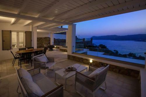 Mykonian House In Elia Beach By Ghh