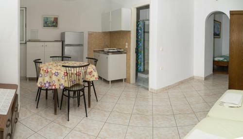 Hotel Anna Studios & Apartments