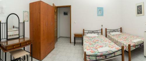 Hotel Anna Studios & Apartments
