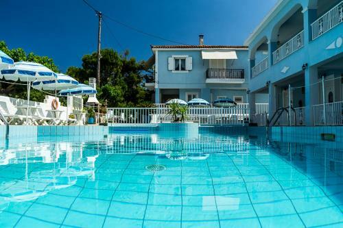 Hotel Anna Studios & Apartments
