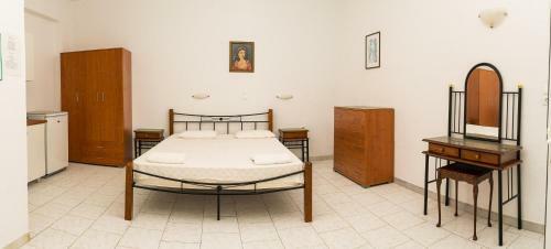 Hotel Anna Studios & Apartments