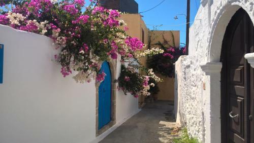 Villa Irene 3 Bed, Sea Views, Lindos 10 Mins, Beach 3 Mins