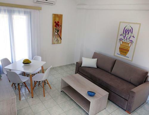 Flora Apartments