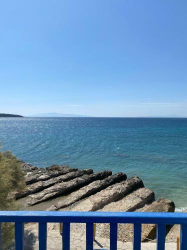 Cavos Studio By The Sea (west)