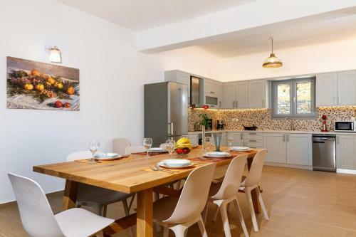 Villa Jessy 150m� With Full Privacy