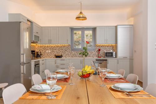 Villa Jessy 150m� With Full Privacy