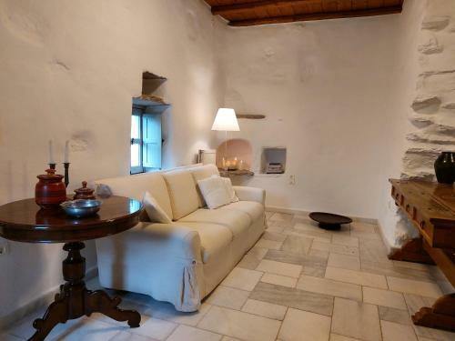 Paros Traditional Country House