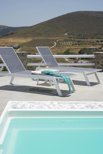 Parian White Luxury Apartments