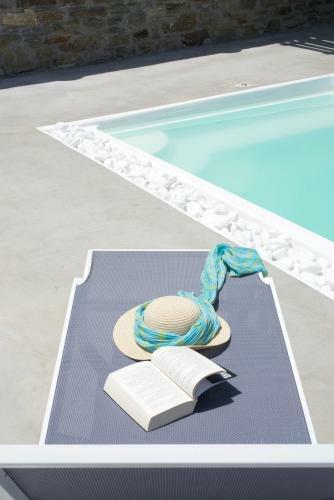Parian White Luxury Apartments