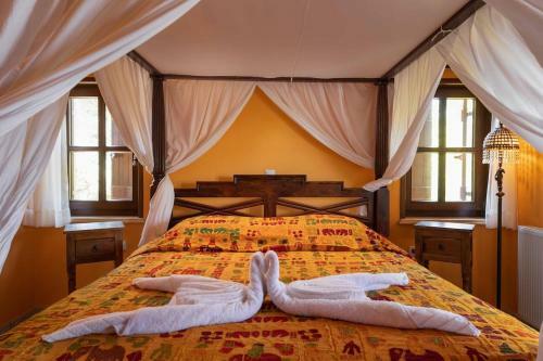 Villa Staras - With Private Heated Pool & Jacuzzi