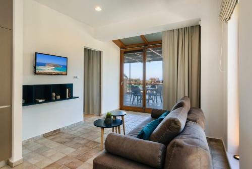 Xenios Dias Luxury Apartments With Sea View