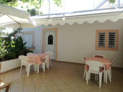 Chez Athena/ Vacation Home For 6 In Chania