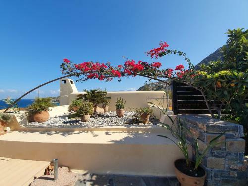 Villa Azure Sea, Istron