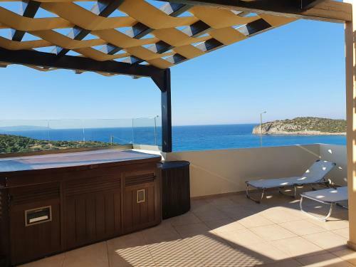 Villa Azure Sea, Istron