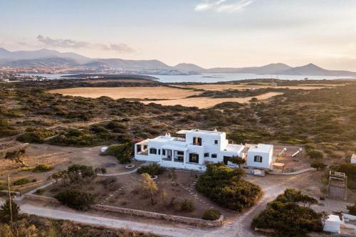 Traditional Villa 5-min Walk To The Beach