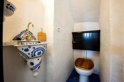 Traditional Villa 5-min Walk To The Beach