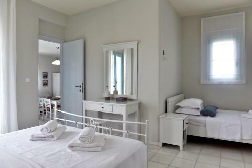 Tonia Apartments Paros