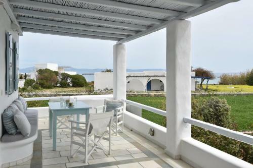 Tonia Apartments Paros