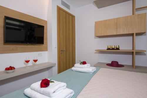 Imperium Luxury Villas-sauna, Jacuzzi & Heated Pool