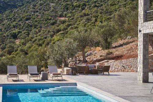 Villa Shades Of Blue