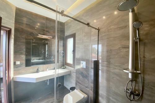 Epavli Alexandros Luxury Villa