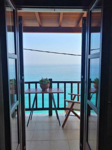 Uranous Blue Luxury Villa Agios Ioannis Papa Nero