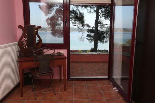 Villa Endless Sea - Beachfront, Sea Views, Private Beach
