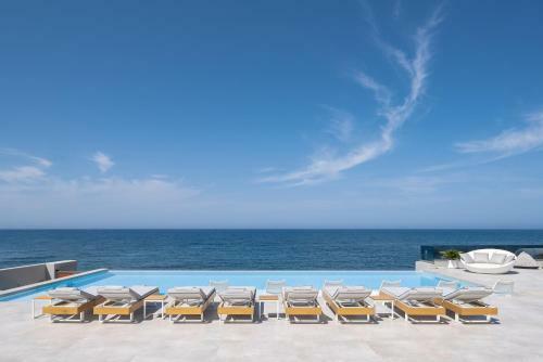 Hermes Grand Luxury Beachfront Villa & Spa!